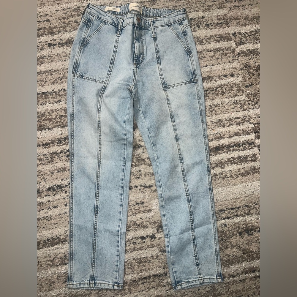 Universal Threads Jeans